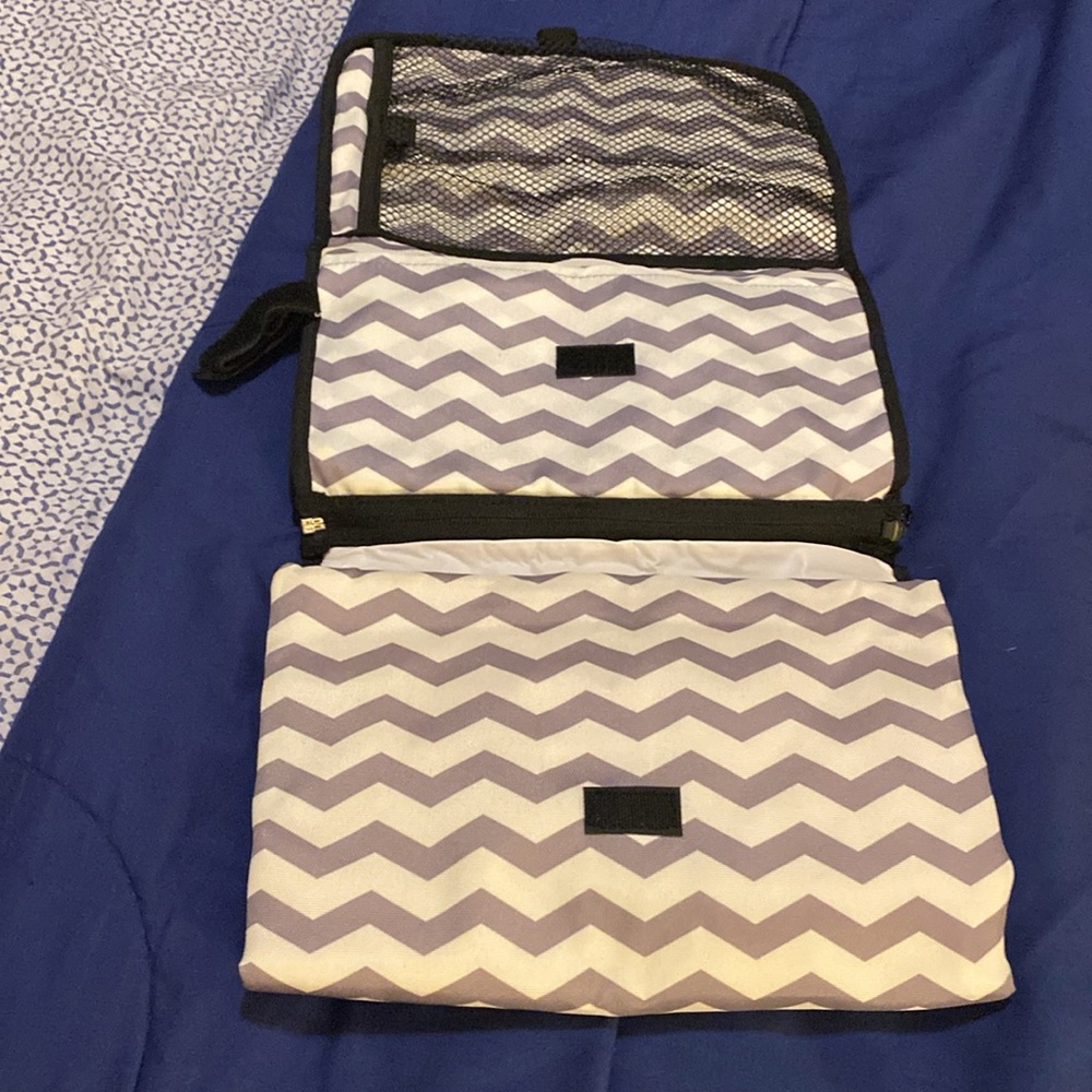 Chevron Pattern Baby Changing Pad - Picture 8 of 9